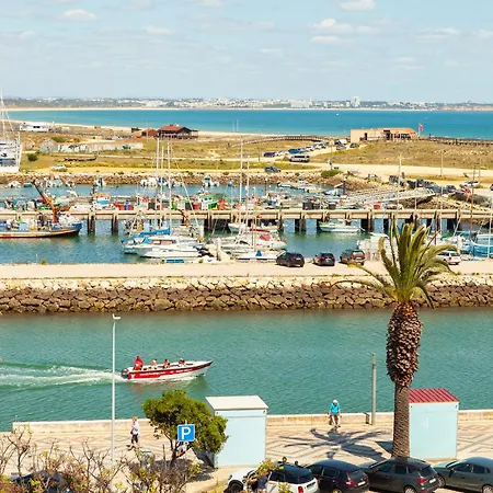 Rising Sun Top-floor Flat Apartment