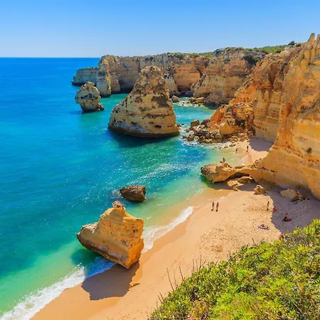 Rising Sun Top-floor Flat * Lagos