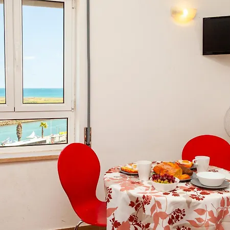 Rising Sun Top-floor Flat Appartamento *