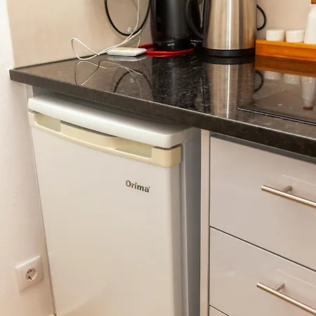 Rising Sun Top-floor Flat