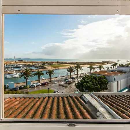 Rising Sun Top-floor Flat