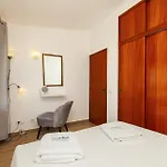 Rising Sun Top-floor Flat