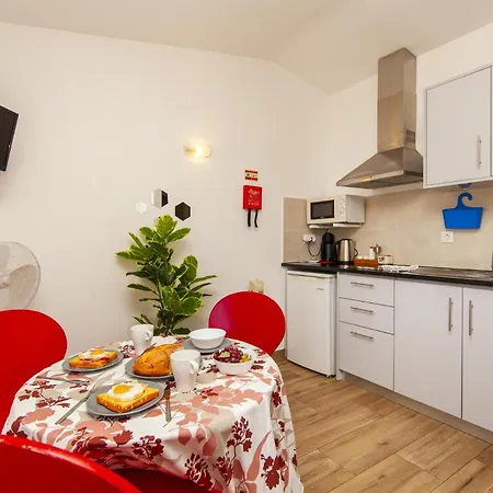 Lägenhet Rising Sun Top-floor Flat *