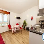 Apartment Rising Sun Top-floor Flat